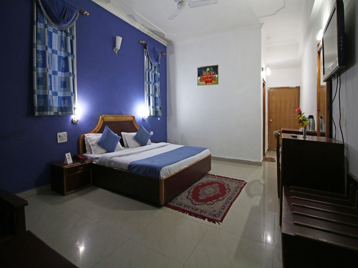 Hotel Oyo 5667 Katra Continental Esterno foto