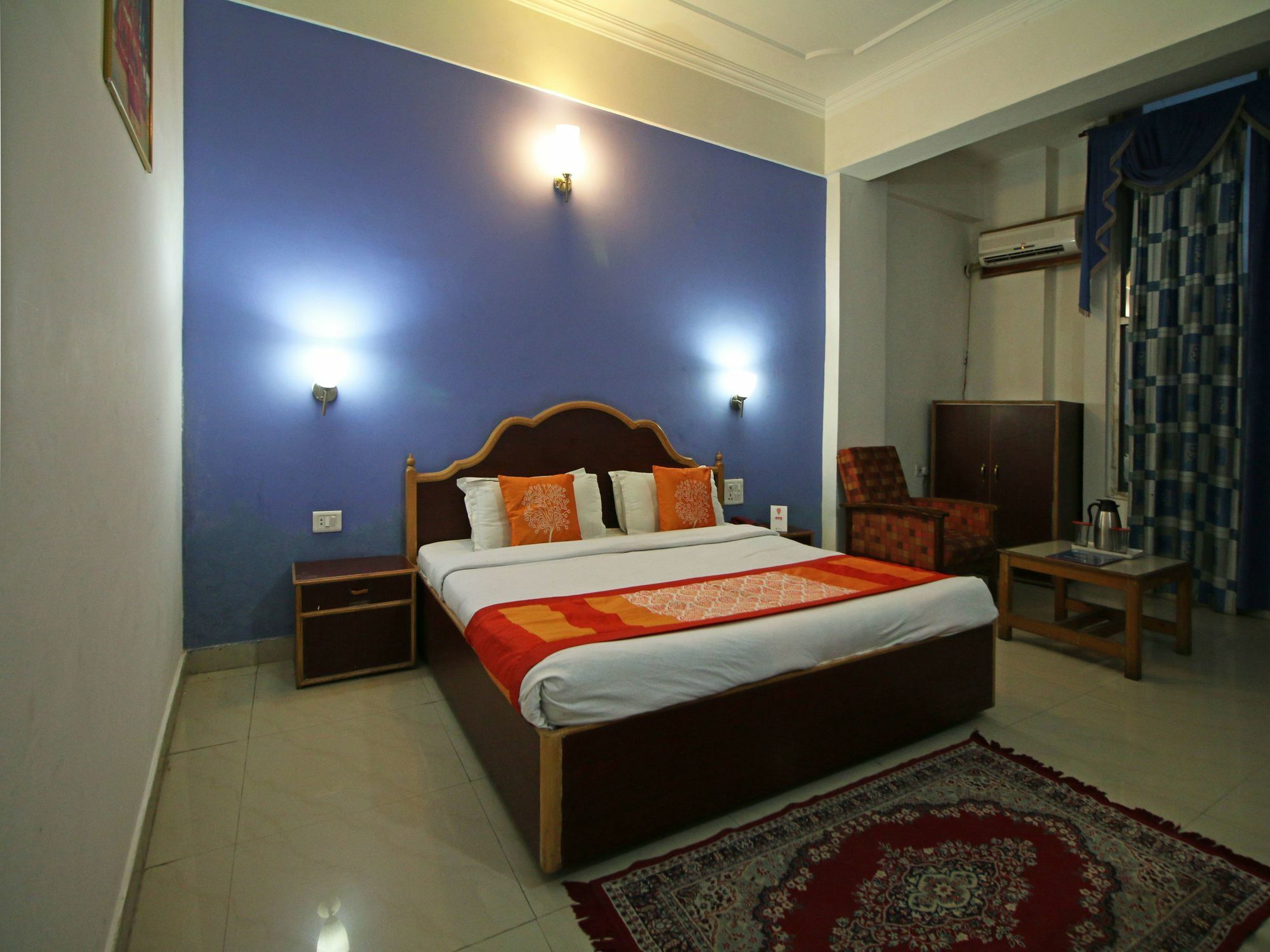 Hotel Oyo 5667 Katra Continental Esterno foto
